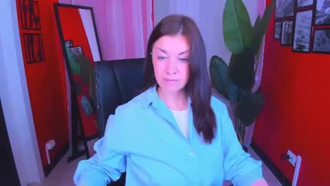 Snapshot of ana_mills chatting on June 2026 10:07:01 AM Ana online show from June 2026 10:07:01 AM