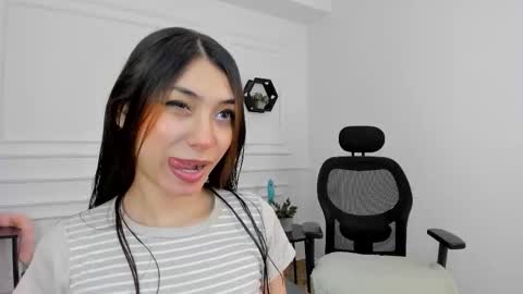 Snapshot of ana_muller19 chatting on November 2025 11:26:02 PM Ana online show from November 2025 11:26:02 PM