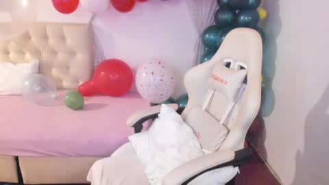 Snapshot of ana_ruuh chatting on December 2024 12:08:01 AM Im anna but you can call me as you want online show from December 2024 12:08:01 AM