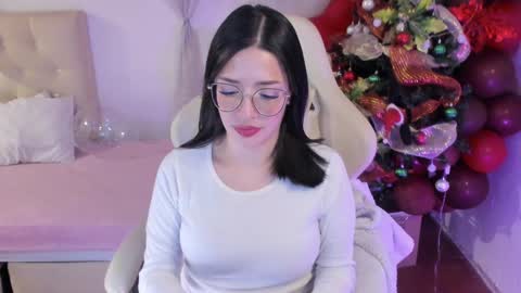 Snapshot of ana_ruuh chatting on December 2024 12:23:01 AM Im anna but you can call me as you want online show from December 2024 12:23:01 AM