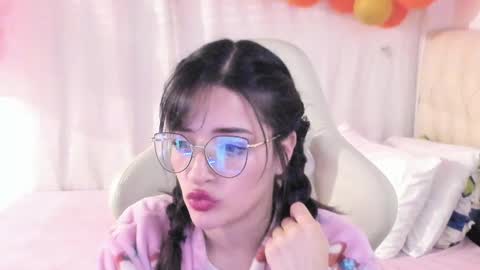 Snapshot of ana_ruuh chatting on March 2025 11:35:02 PM Im anna but you can call me as you want online show from March 2025 11:35:02 PM