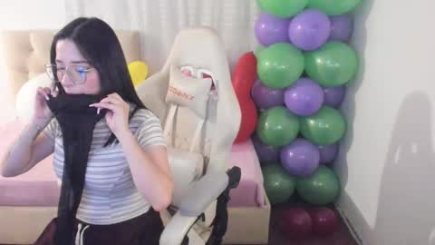 Snapshot of ana_ruuh chatting on October 2025 09:25:02 PM Im anna but you can call me as you want online show from October 2025 09:25:02 PM