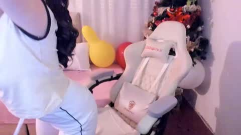 Snapshot of ana_ruuh chatting on November 2025 09:13:02 PM Im anna but you can call me as you want online show from November 2025 09:13:02 PM