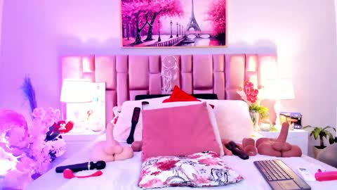 Snapshot of anaa_bellaa chatting on November 2025 12:27:01 PM anaa_bellaa online show from November 2025 12:27:01 PM