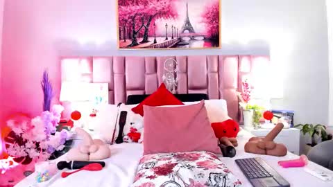 Snapshot of anaa_bellaa chatting on December 2025 12:25:02 PM anaa_bellaa online show from December 2025 12:25:02 PM