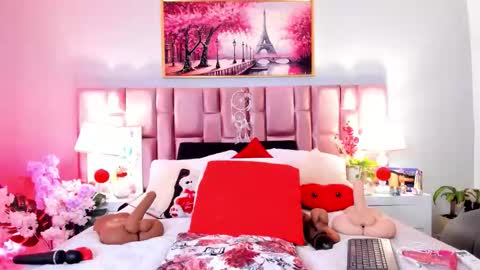 Snapshot of anaa_bellaa chatting on January 2026 12:29:02 PM anaa_bellaa online show from January 2026 12:29:02 PM