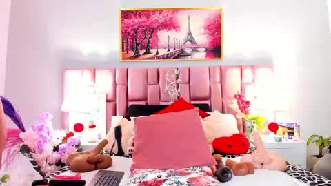 Snapshot of anaa_bellaa chatting on January 2026 12:31:01 PM anaa_bellaa online show from January 2026 12:31:01 PM