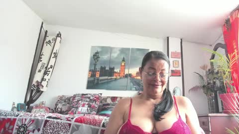 anaamature_ online show from September 2025 06:10:02 PM