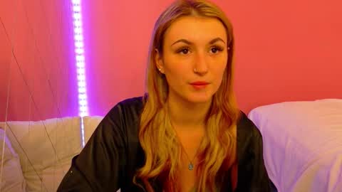 anaayss online show from November 2025 06:15:01 AM