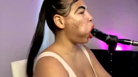 Snapshot of anabel693_ chatting on August 2026 04:27:01 PM Anabel Alice Gandara online show from August 2026 04:27:01 PM