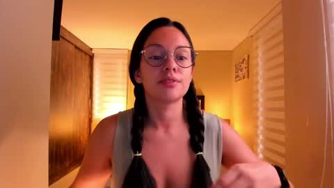 Anabel online show from January 2025 12:06:02 PM