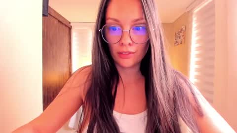 Anabel online show from January 2025 05:49:01 PM