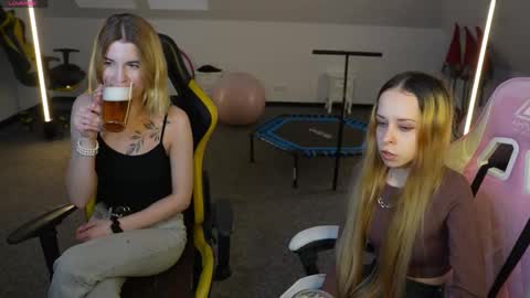 Snapshot of anabel_team054 chatting on November 2025 11:10:01 AM PLAYHARD054 online show from November 2025 11:10:01 AM