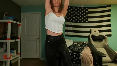 Anabelleleigh online show from September 2025 12:59:02 PM