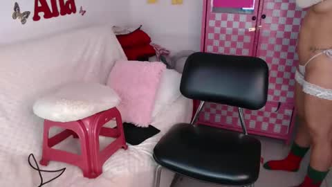 Snapshot of anabellered chatting on November 2025 10:14:01 AM Ana online show from November 2025 10:14:01 AM