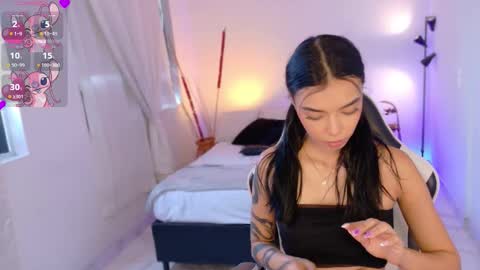 ANABEL WOLF  online show from October 2025 12:29:01 PM