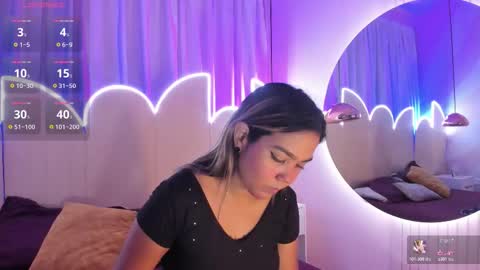 Snapshot of anaelle_bardin chatting on November 2025 07:57:01 PM Anna online show from November 2025 07:57:01 PM