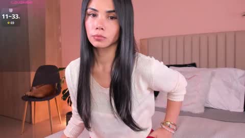 Ana Henao or Annie... Follow me ahenaocb Insta  X online show from February 2025 11:15:02 PM