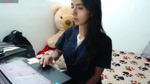 Anahi Browns online show from March 2026 08:57:02 PM