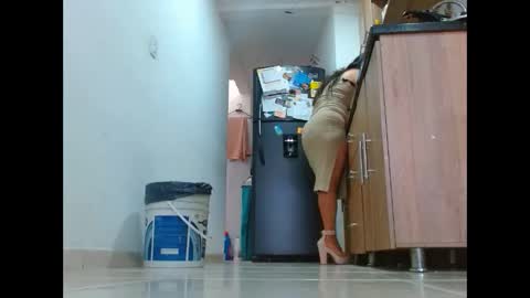 Snapshot of anaids_dam chatting on November 2025 04:00:01 PM anaids online show from November 2025 04:00:01 PM