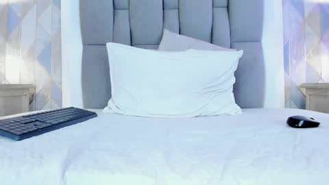   online show from March 2025 02:43:02 PM