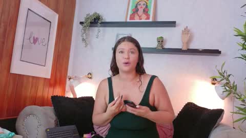 Snapshot of anaise_latif chatting on November 2025 11:32:02 AM Anaise online show from November 2025 11:32:02 AM