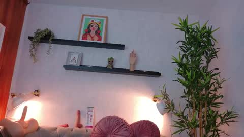 Snapshot of anaise_latif chatting on November 2025 11:43:01 AM Anaise online show from November 2025 11:43:01 AM