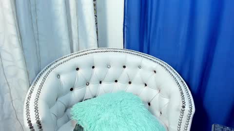 analia18  online show from January 2025 12:30:02 PM