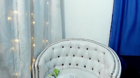 analia18  online show from January 2025 12:09:01 PM