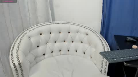 analia18  online show from February 2025 04:04:01 PM