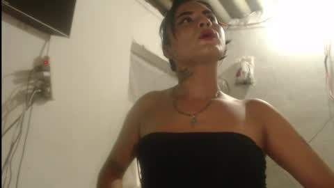 Analia smith online show from April 2026 08:31:01 PM