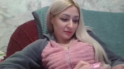 Snapshot of analqueen2024 chatting on January 2025 01:56:02 PM analqueen2024 online show from January 2025 01:56:02 PM