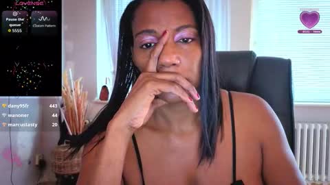 Snapshot of anamaar chatting on October 2025 10:12:02 AM Ana online show from October 2025 10:12:02 AM