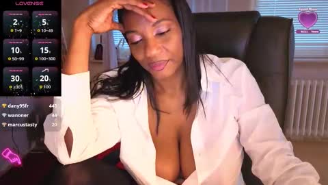 Snapshot of anamaar chatting on October 2025 05:37:01 AM Ana online show from October 2025 05:37:01 AM