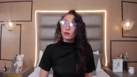 Ana Maria  online show from July 2026 08:22:01 PM