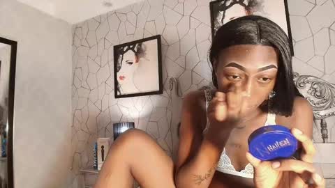 anamonroee online show from February 2026 08:07:02 PM