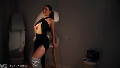 Snapshot of anamuse chatting on October 2025 09:38:01 PM Ana online show from October 2025 09:38:01 PM