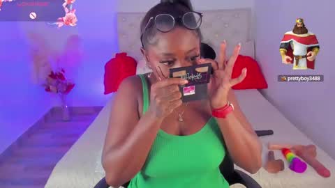 A N A  my connection hours are from 600 pm to 12 pm Colombian time online show from January 2025 12:06:01 AM