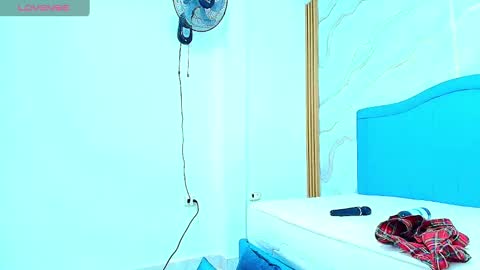 Snapshot of anapau_cooper chatting on September 2025 06:07:01 AM A N A P A U L A online show from September 2025 06:07:01 AM