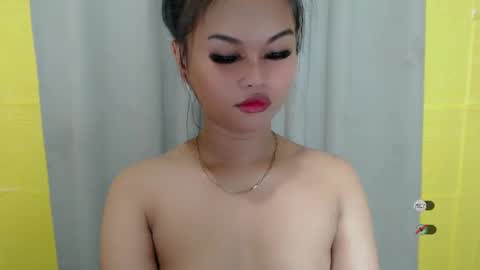 Snapshot of anaruru_ chatting on December 2024 02:00:01 PM ANA online show from December 2024 02:00:01 PM