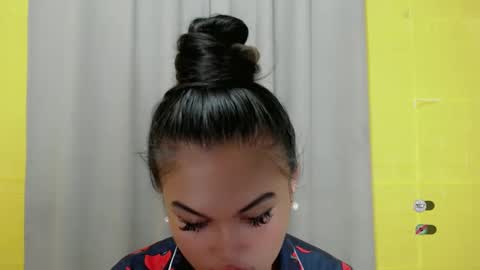 Snapshot of anaruru_ chatting on January 2025 05:12:02 PM ANA online show from January 2025 05:12:02 PM