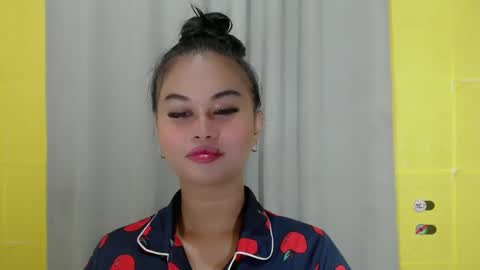 Snapshot of anaruru_ chatting on January 2025 07:35:02 PM ANA online show from January 2025 07:35:02 PM