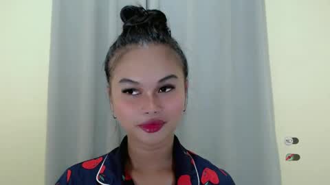 Snapshot of anaruru_ chatting on January 2025 04:09:01 PM ANA online show from January 2025 04:09:01 PM