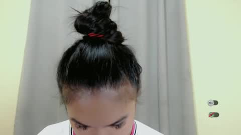 Snapshot of anaruru_ chatting on February 2025 10:04:02 PM ANA online show from February 2025 10:04:02 PM