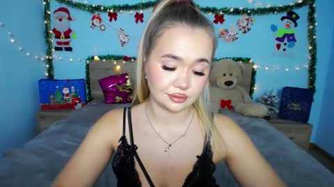 Snapshot of anastacyyellig chatting on December 2024 02:30:02 AM anastacyyellig online show from December 2024 02:30:02 AM