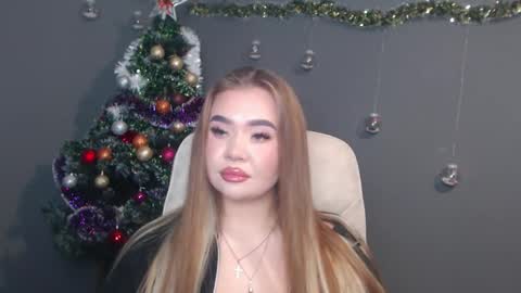 anastacyyellig online show from December 2025 09:34:02 PM