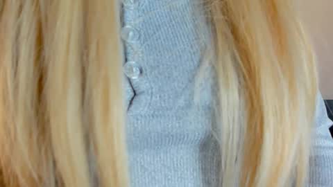 Layla online show from March 2026 10:34:02 PM