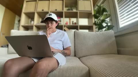 Snapshot of anddres_boss chatting on September 2025 12:28:02 PM Tell Me ANDRESS ----- online show from September 2025 12:28:02 PM