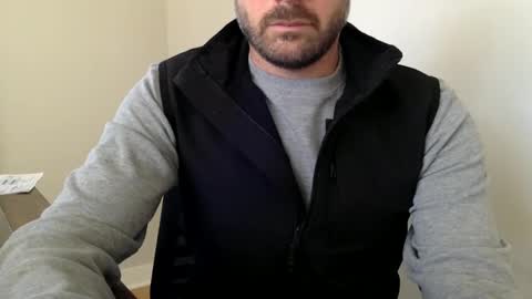 Andees222 online show from November 2025 06:29:01 PM