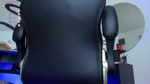 Andrs   -                   online show from October 2025 01:38:01 AM